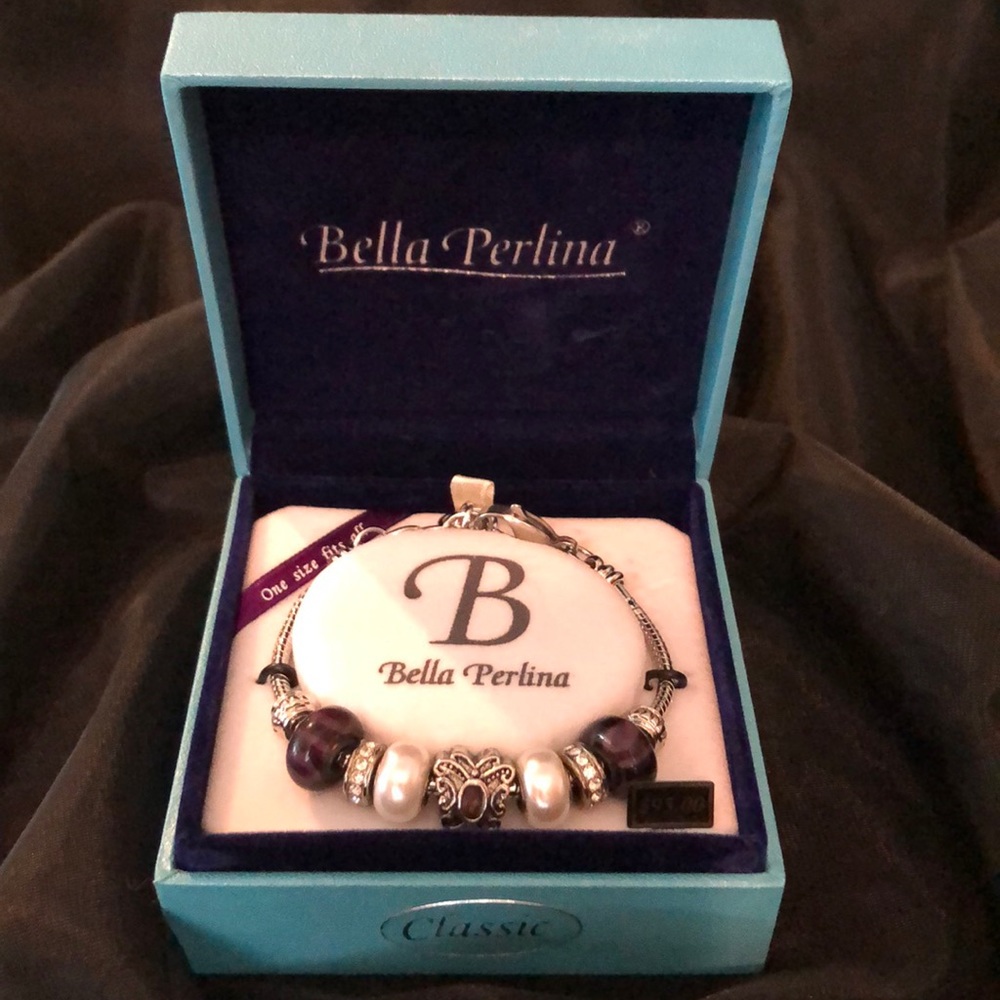 🌴Bella Perlina’s Classic Butterfly Silver Bracelet With Rhinestone Accents🌴